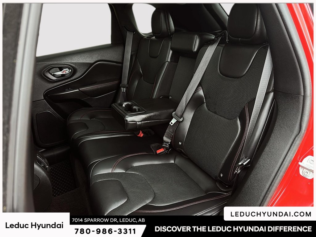 2019 Jeep Cherokee Trailhawk in Leduc, Alberta - 10 - w1024h768px