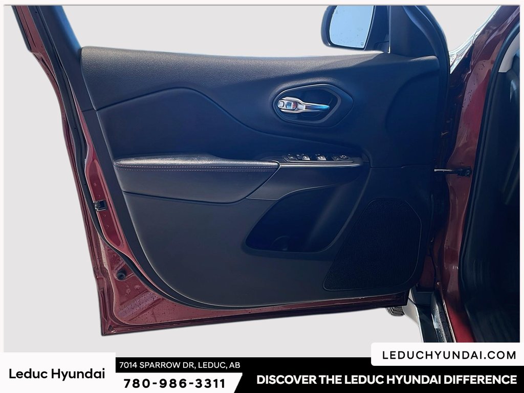 2020 Jeep Cherokee Trailhawk in Leduc, Alberta - 10 - w1024h768px