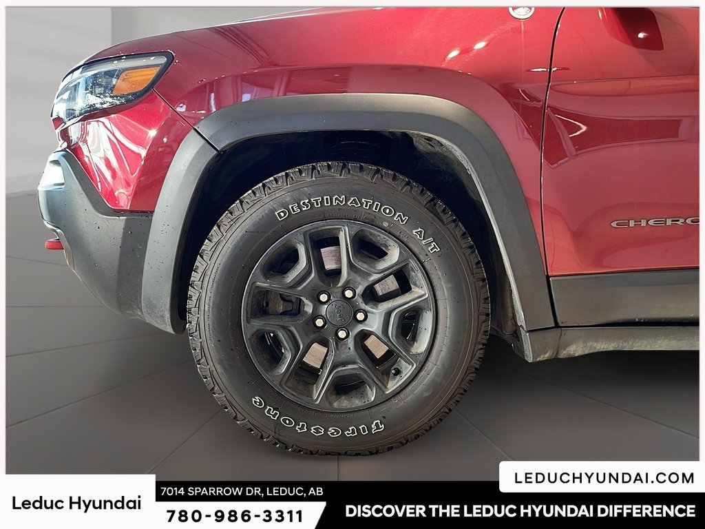 2020 Jeep Cherokee Trailhawk in Leduc, Alberta - 7 - w1024h768px