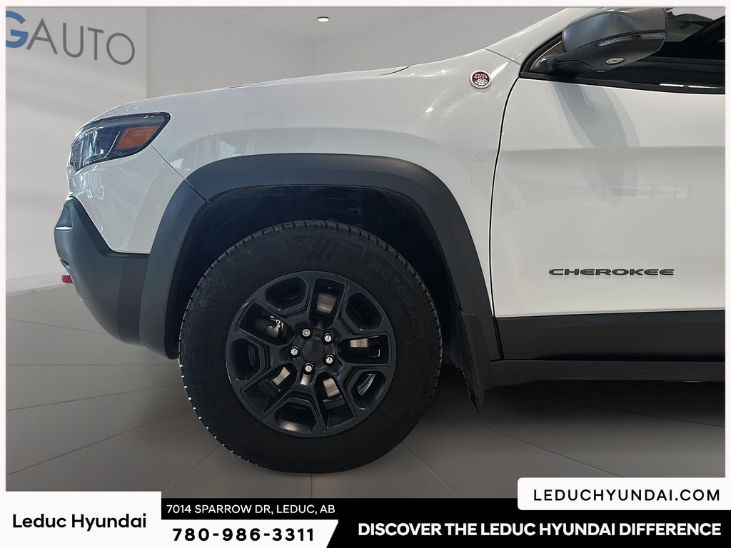 2020 Jeep Cherokee Trailhawk in Leduc, Alberta - 8 - w1024h768px