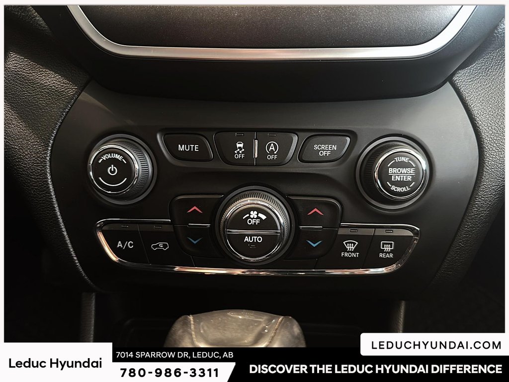 2020 Jeep Cherokee Trailhawk in Leduc, Alberta - 25 - w1024h768px