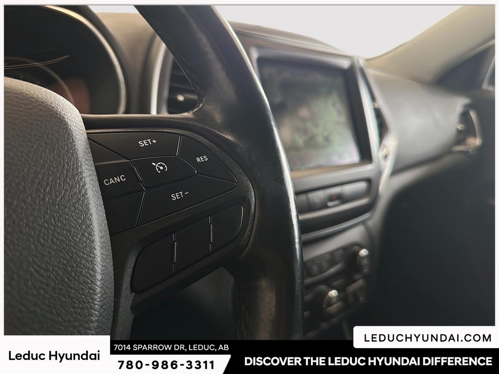 2020 Jeep Cherokee Trailhawk in Leduc, Alberta - 18 - w1024h768px