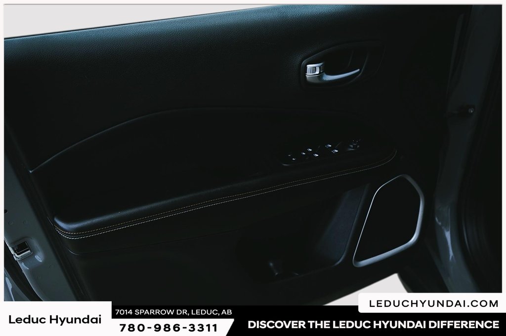 2021 Jeep Compass Upland Edition in Leduc, Alberta - 10 - w1024h768px