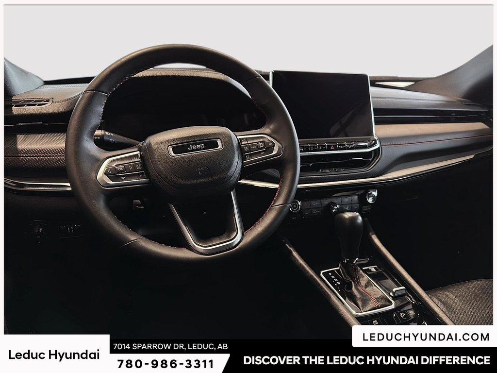 2025 Jeep Compass Trailhawk in Leduc, Alberta - 14 - w1024h768px