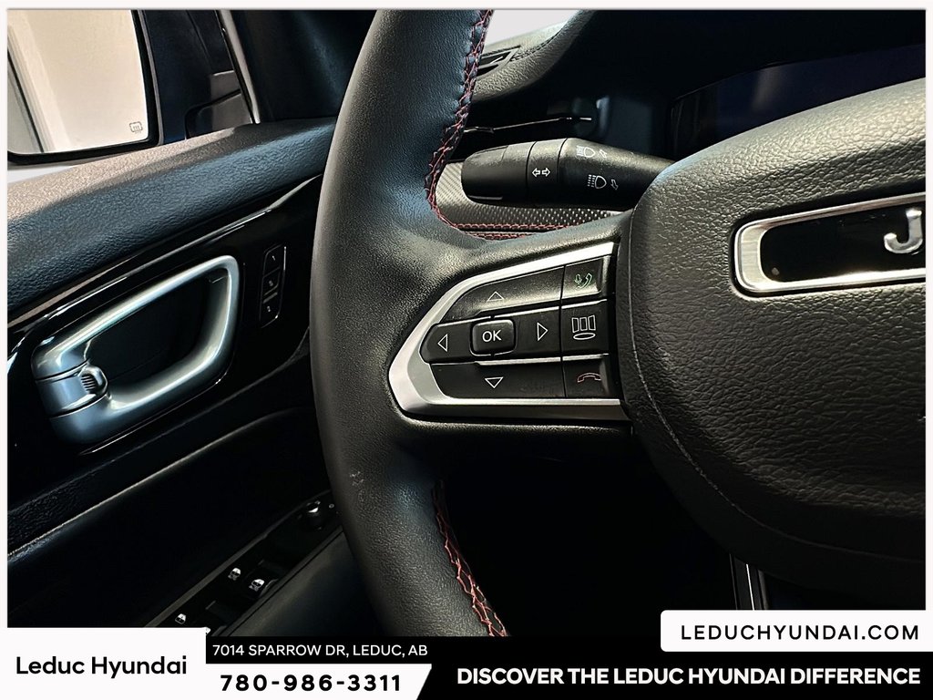 2025 Jeep Compass Trailhawk in Leduc, Alberta - 15 - w1024h768px