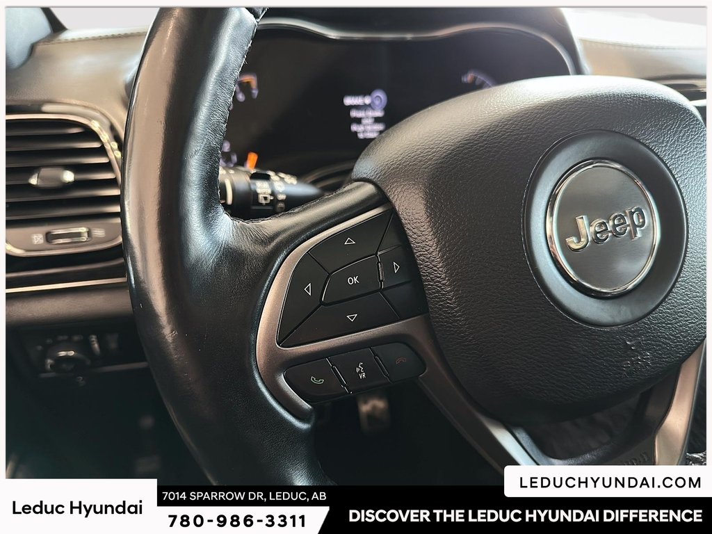 2019 Jeep Grand Cherokee Overland in Leduc, Alberta - 16 - w1024h768px