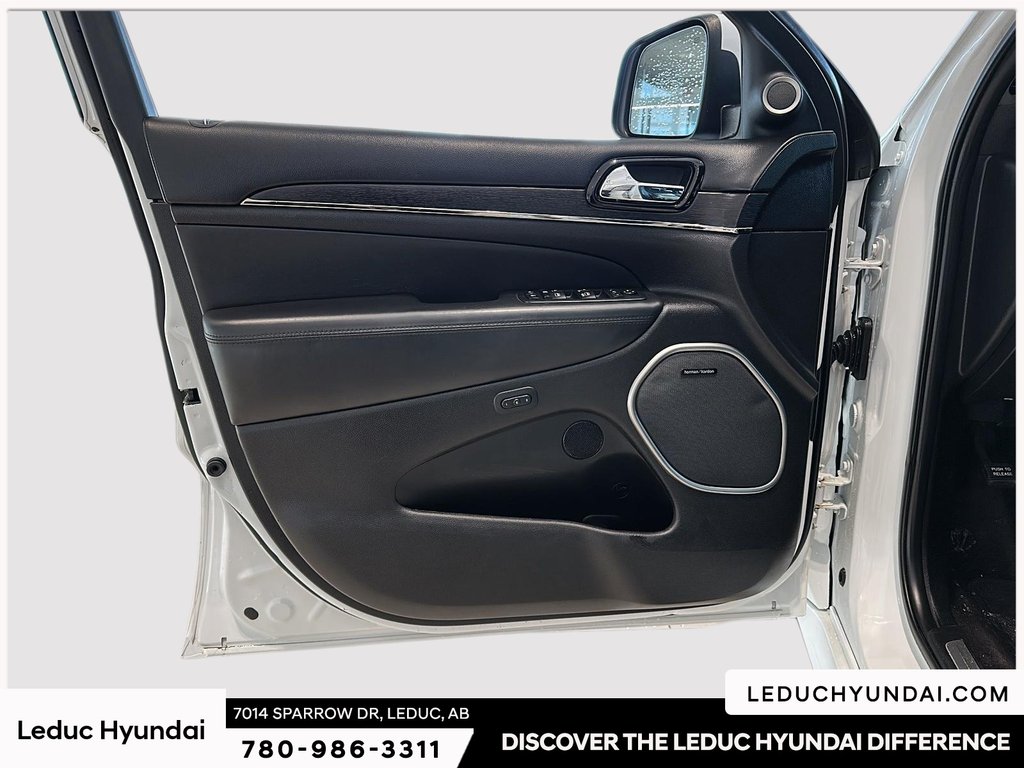 2019 Jeep Grand Cherokee Overland in Leduc, Alberta - 13 - w1024h768px