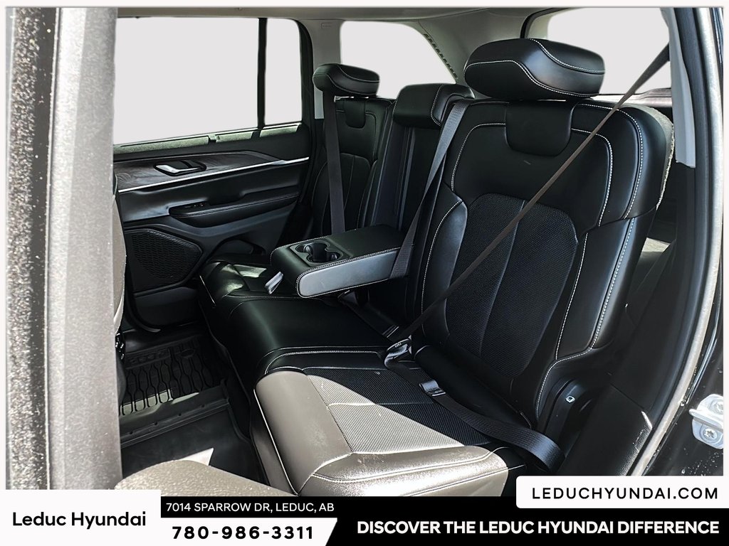 2023 Jeep Grand Cherokee Limited in Leduc, Alberta - 10 - w1024h768px