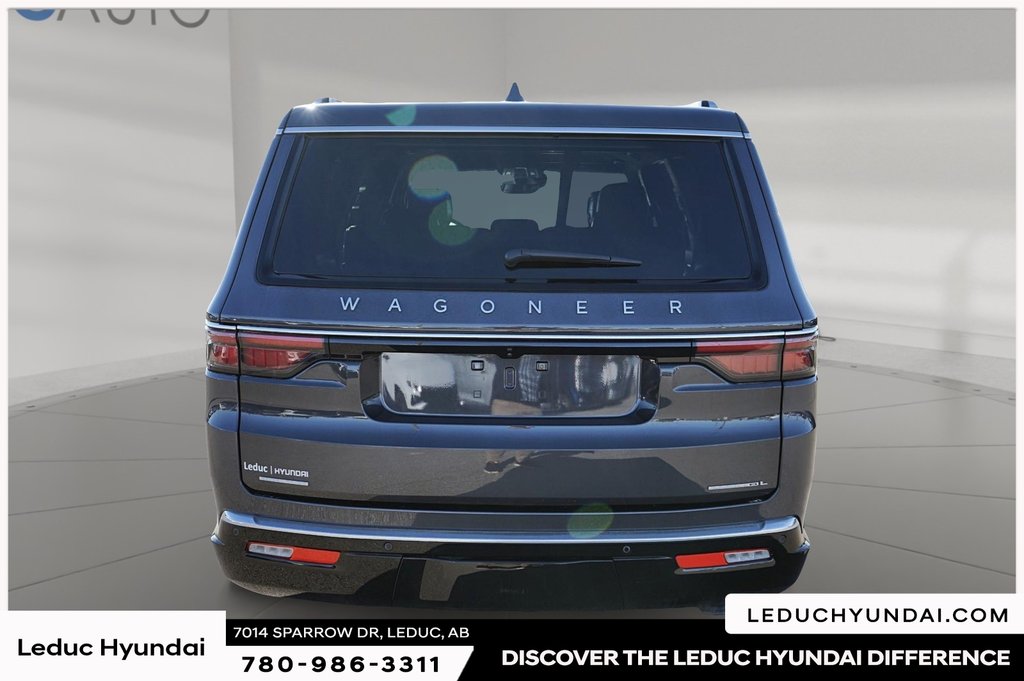 2023 Jeep Wagoneer L Series III in Leduc, Alberta - 3 - w1024h768px