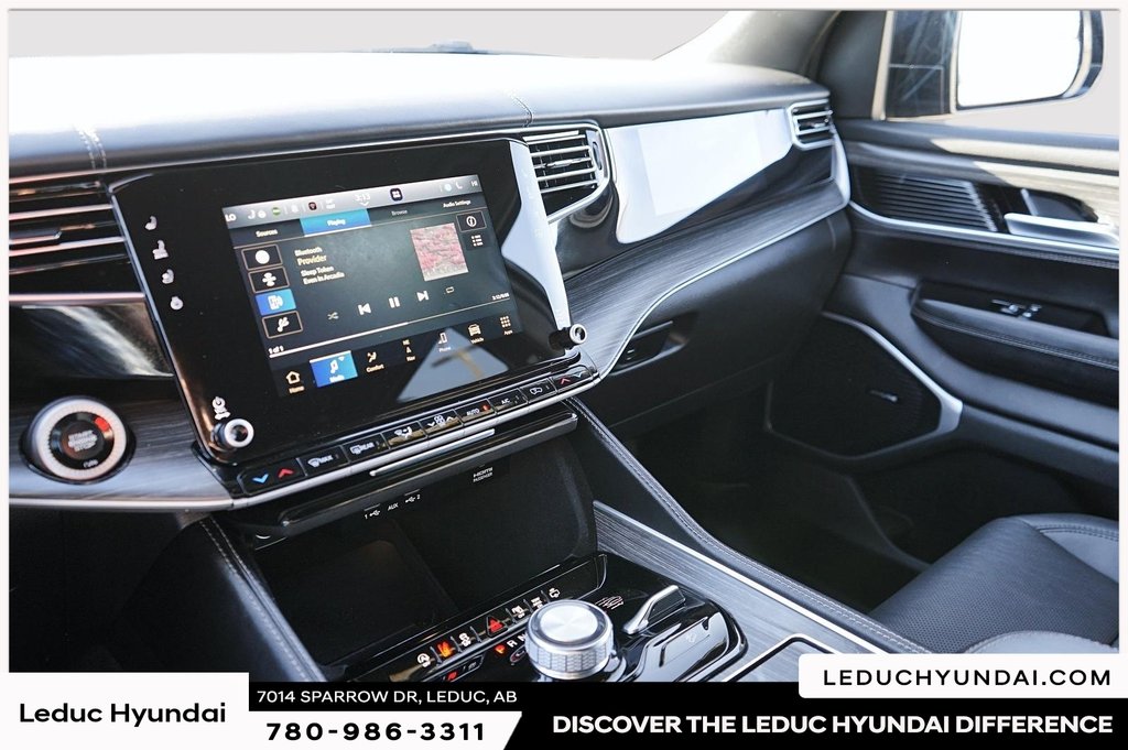 2023 Jeep Wagoneer L Series III in Leduc, Alberta - 15 - w1024h768px