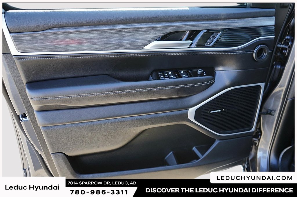 2023 Jeep Wagoneer L Series III in Leduc, Alberta - 11 - w1024h768px