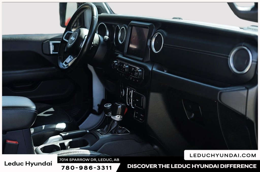 2020 Jeep Wrangler Unlimited Sahara in Leduc, Alberta - 10 - w1024h768px