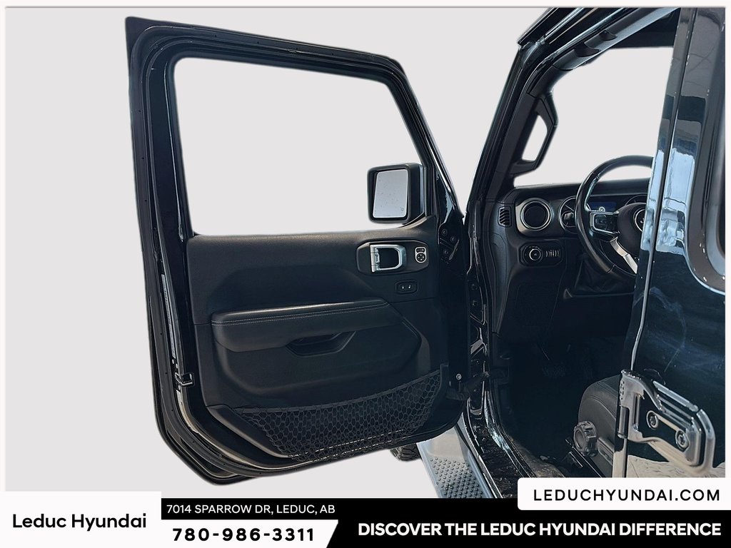 2019 Jeep Wrangler Unlimited Sahara in Leduc, Alberta - 13 - w1024h768px