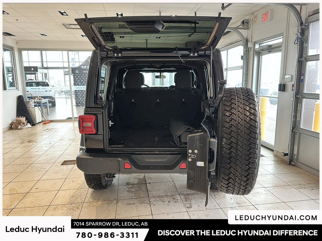 2019 Jeep Wrangler Unlimited Sahara in Leduc, Alberta - 6 - w1024h768px