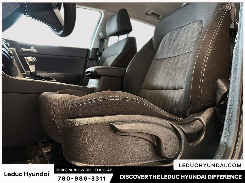 2020 Kia Sportage LX in Leduc, Alberta - 10 - w1024h768px