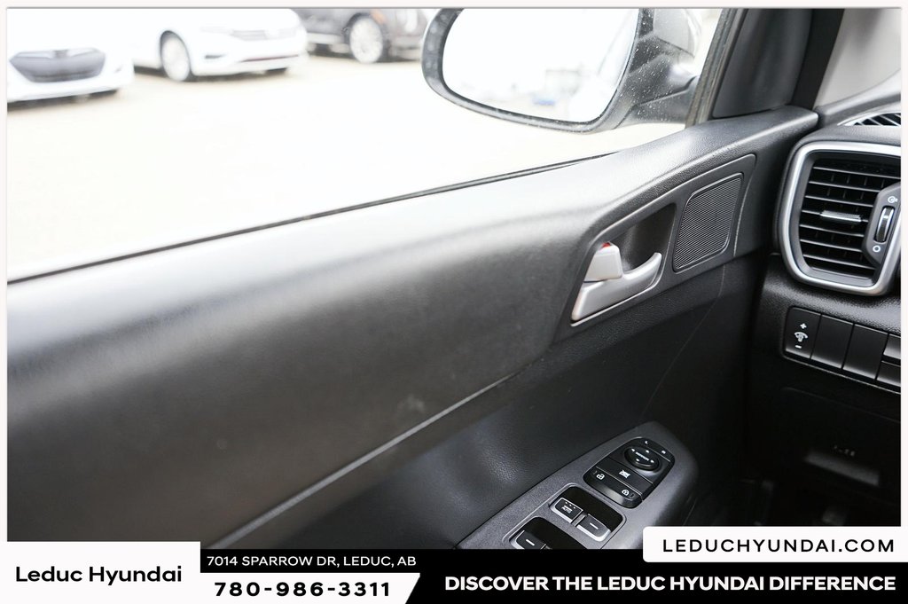2021 Kia Sportage LX in Leduc, Alberta - 16 - w1024h768px