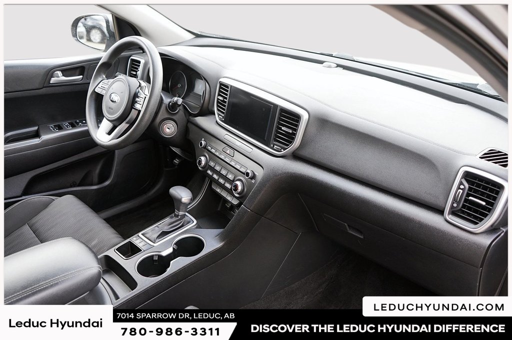 2021 Kia Sportage LX in Leduc, Alberta - 11 - w1024h768px
