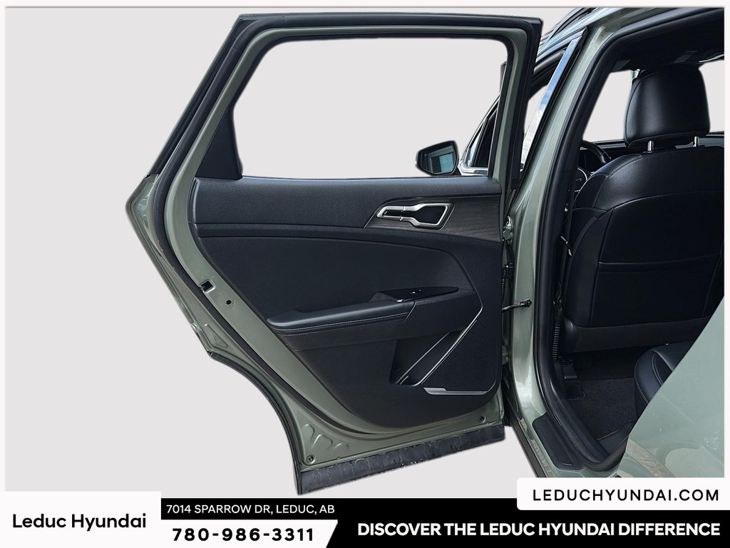 2023 Kia Sportage LX in Leduc, Alberta - 13 - w1024h768px