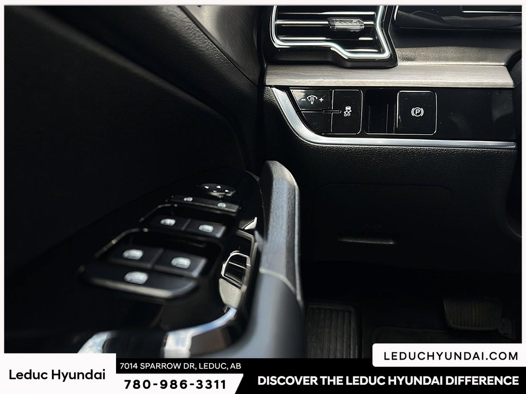 2023 Kia Sportage LX in Leduc, Alberta - 21 - w1024h768px