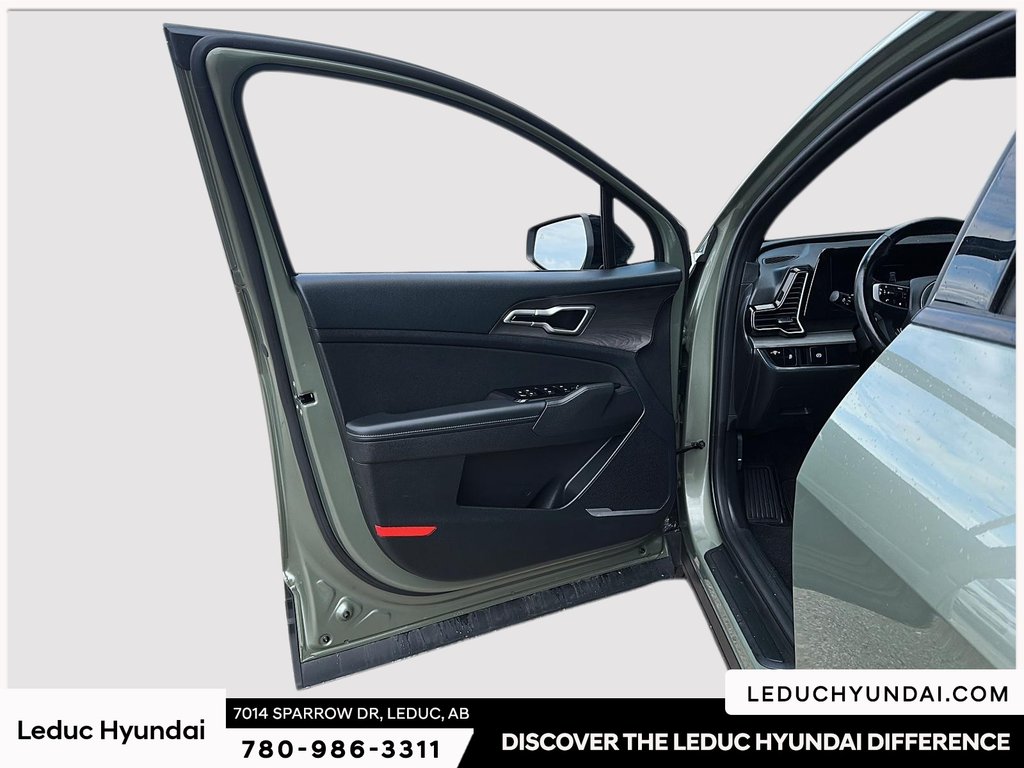 2023 Kia Sportage LX in Leduc, Alberta - 12 - w1024h768px