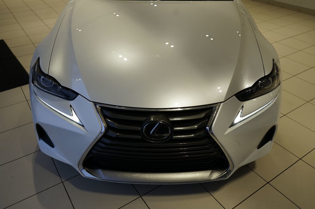 2019 Lexus IS 300 in Leduc, Alberta - 31 - w1024h768px