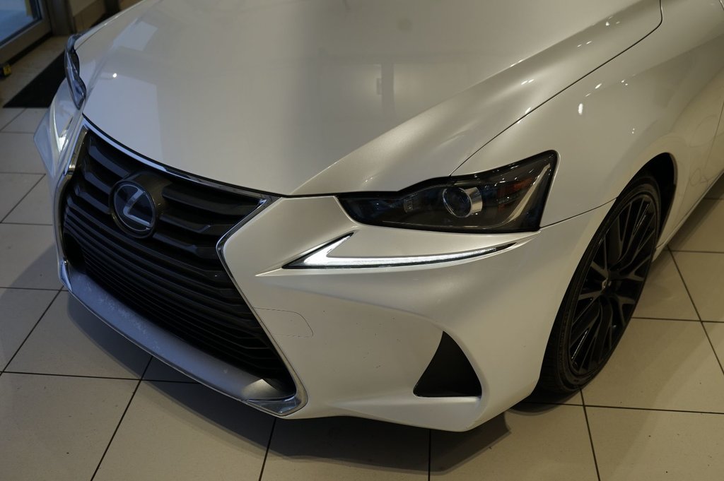 2019 Lexus IS 300 in Leduc, Alberta - 32 - w1024h768px