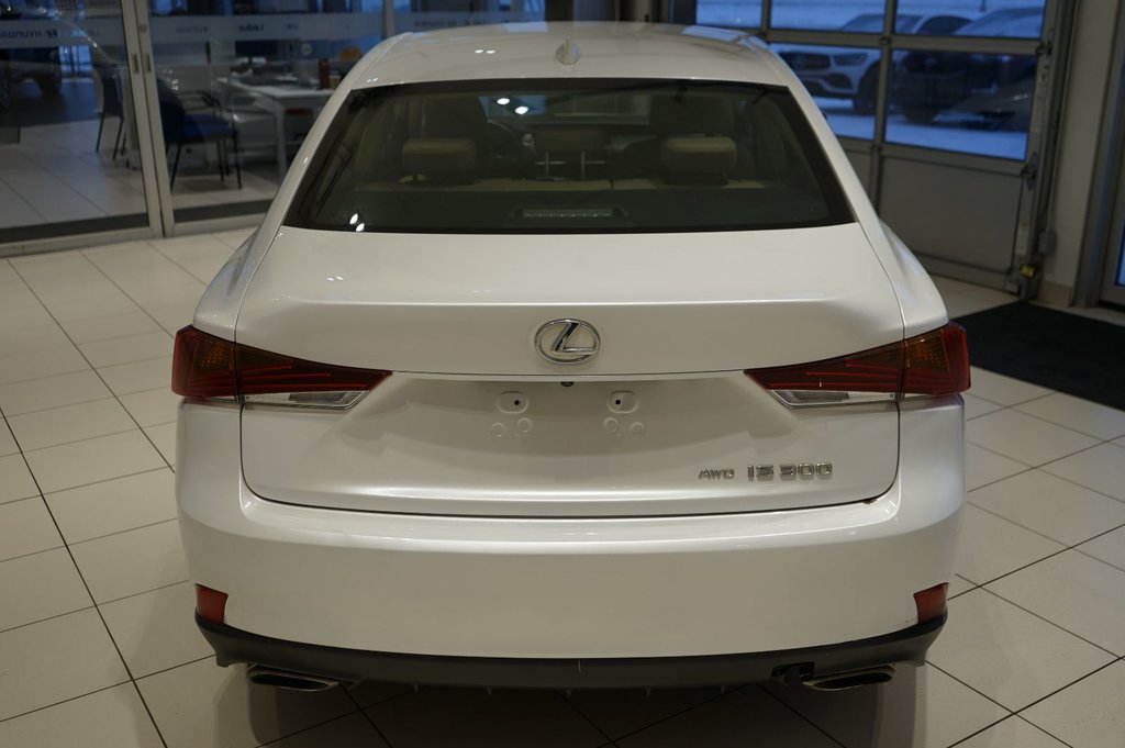 2019 Lexus IS 300 in Leduc, Alberta - 4 - w1024h768px