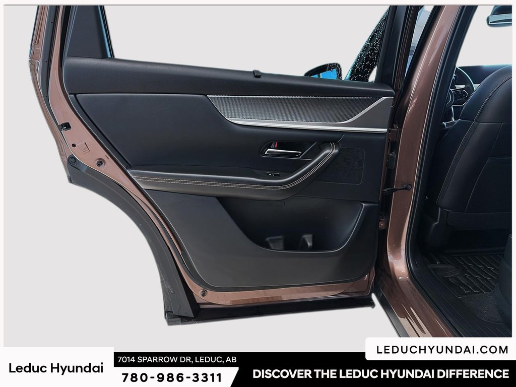 2025 Mazda CX-70 GT-P in Leduc, Alberta - 14 - w1024h768px