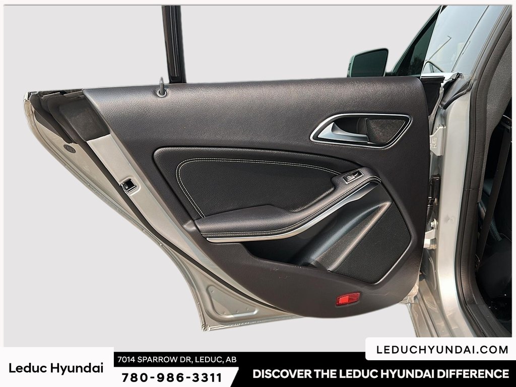 2018 Mercedes-Benz CLA 250 in Leduc, Alberta - 13 - w1024h768px
