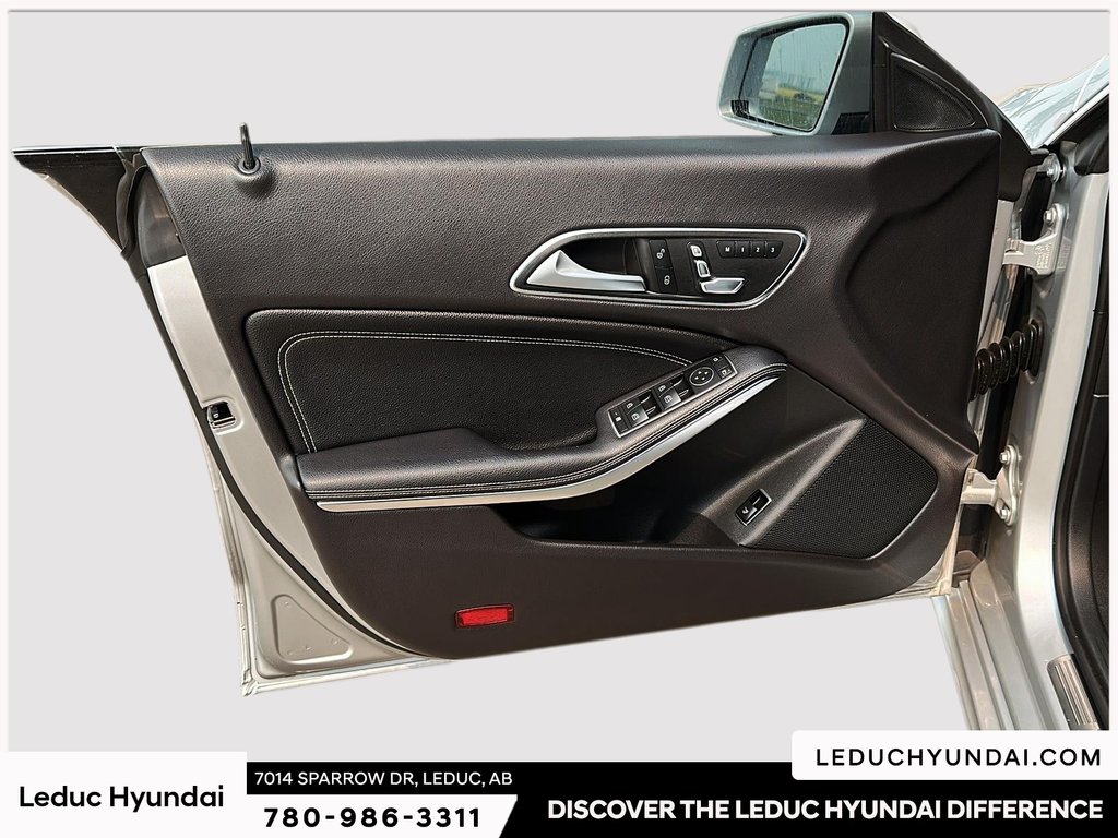 2018 Mercedes-Benz CLA 250 in Leduc, Alberta - 12 - w1024h768px