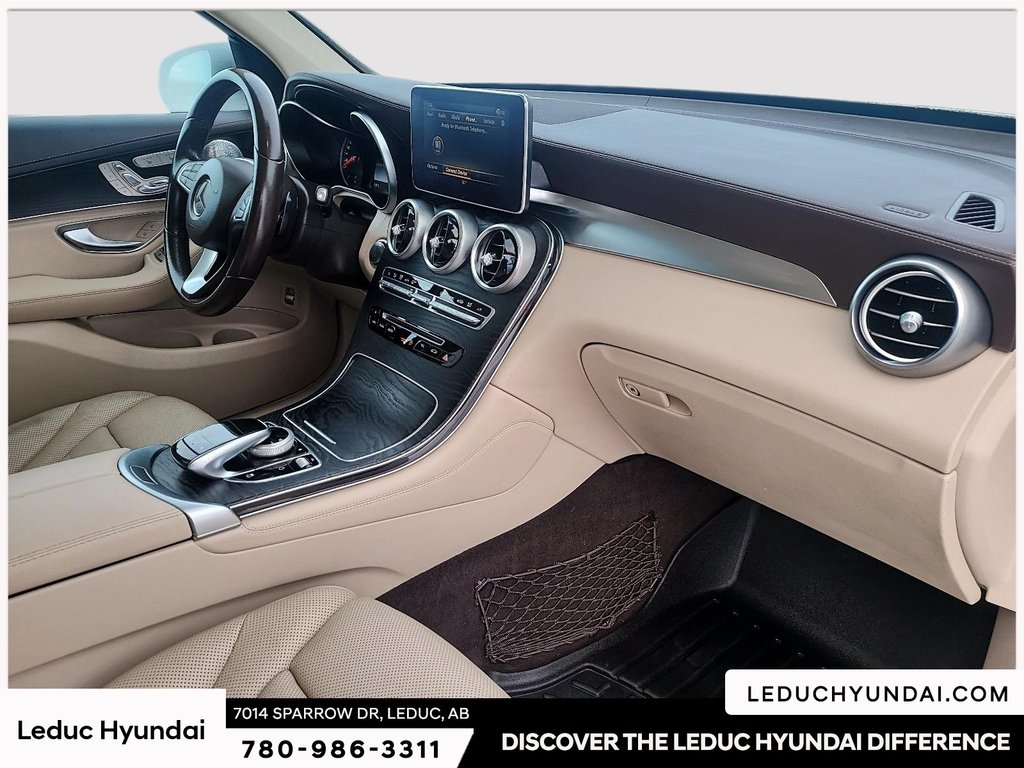 2016 Mercedes-Benz GLC 300 in Leduc, Alberta - 8 - w1024h768px