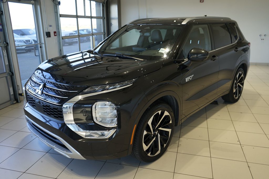 2023  OUTLANDER PHEV GT in Leduc, Alberta - 1 - w1024h768px