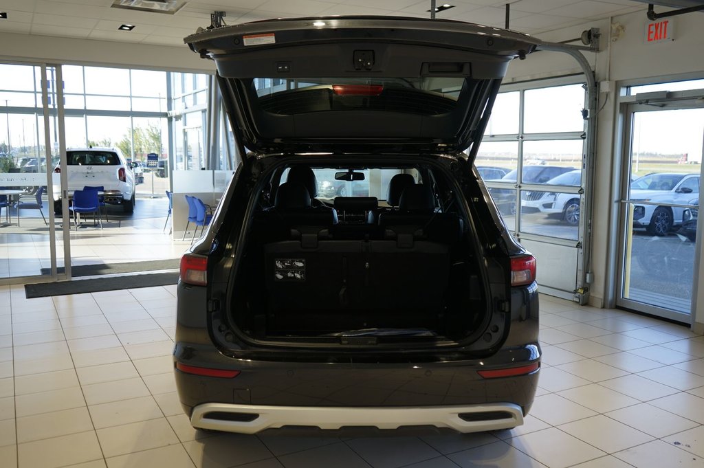 2023  OUTLANDER PHEV GT in Leduc, Alberta - 5 - w1024h768px