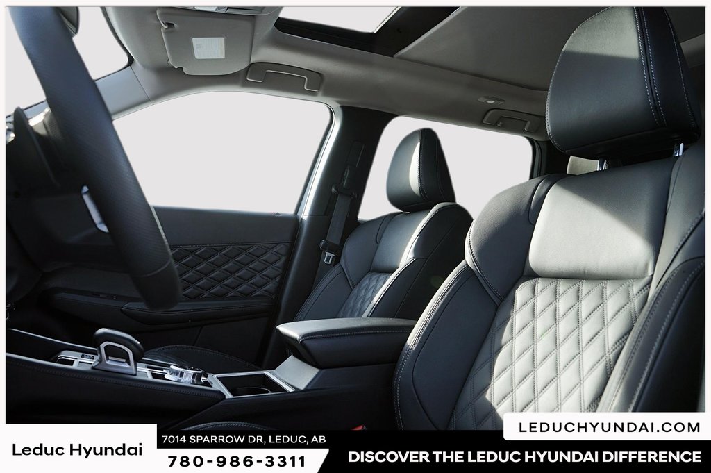 2024 Mitsubishi Outlander Plug-In Hybrid SEL in Leduc, Alberta - 9 - w1024h768px