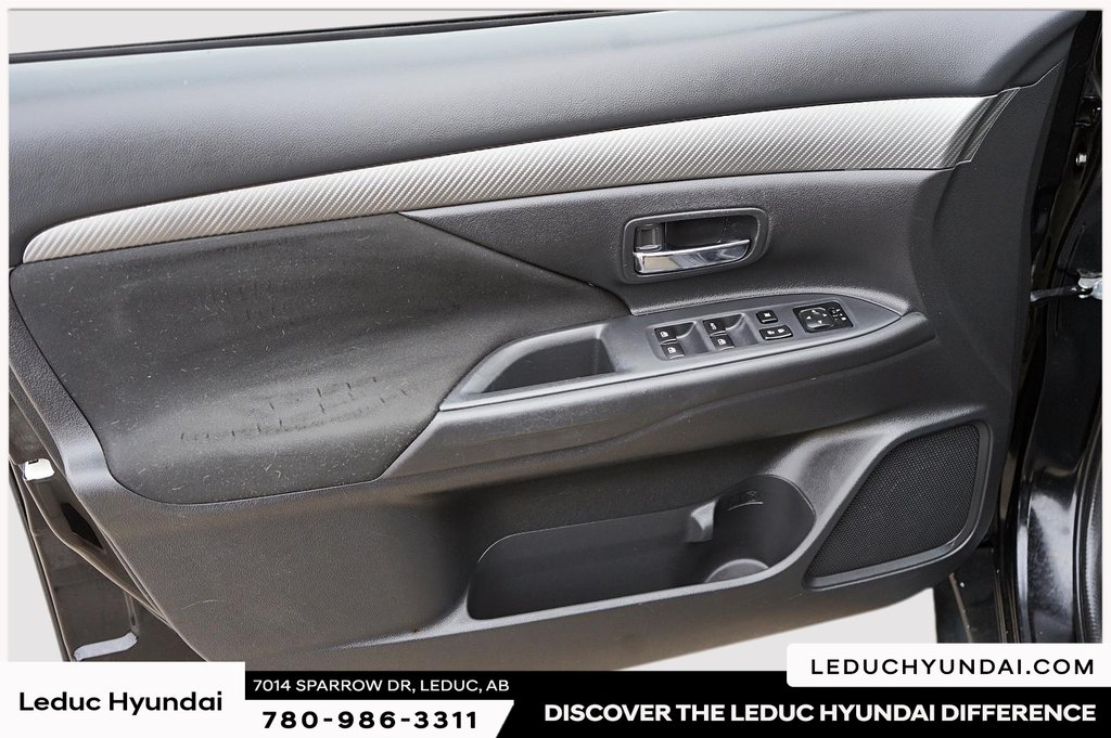 2017 Mitsubishi Outlander ES in Leduc, Alberta - 9 - w1024h768px