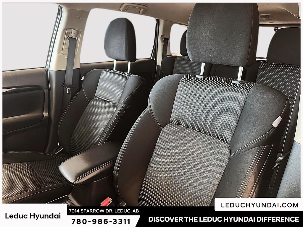 2020 Mitsubishi Outlander ES in Leduc, Alberta - 9 - w1024h768px