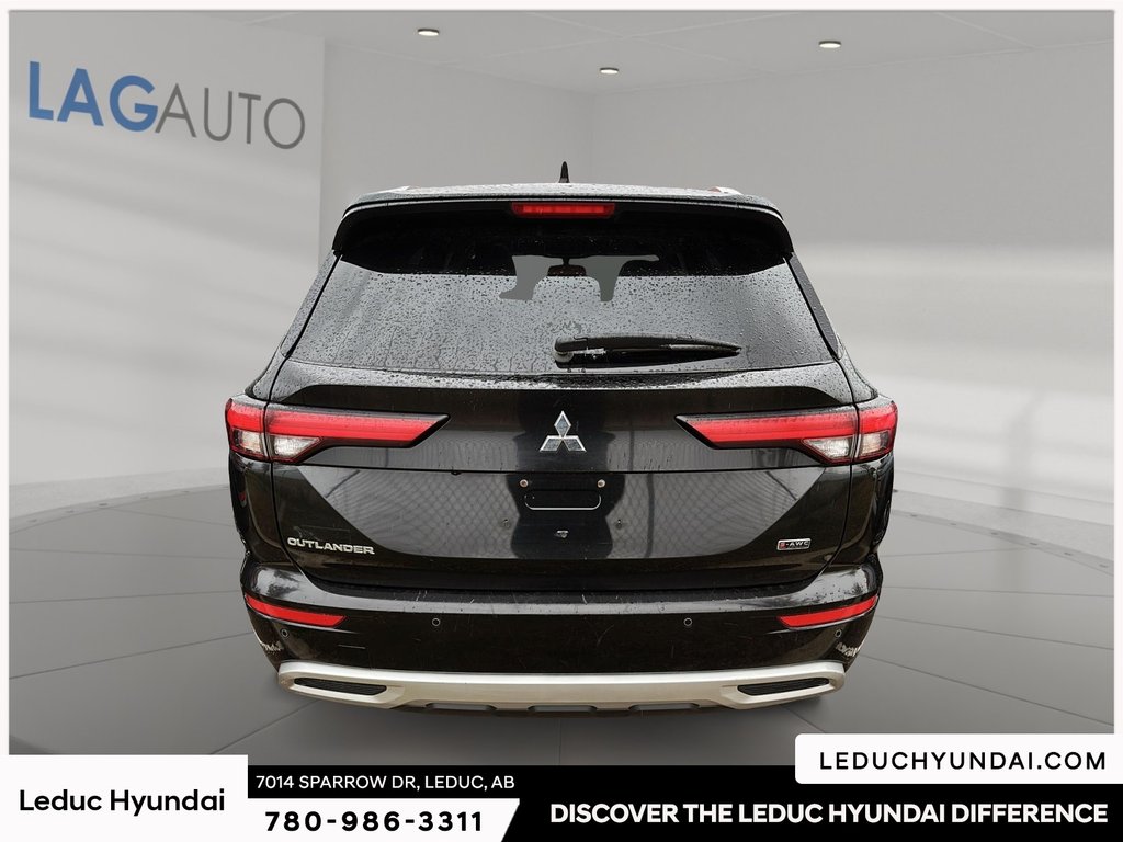 2023 Mitsubishi Outlander LE in Leduc, Alberta - 4 - w1024h768px