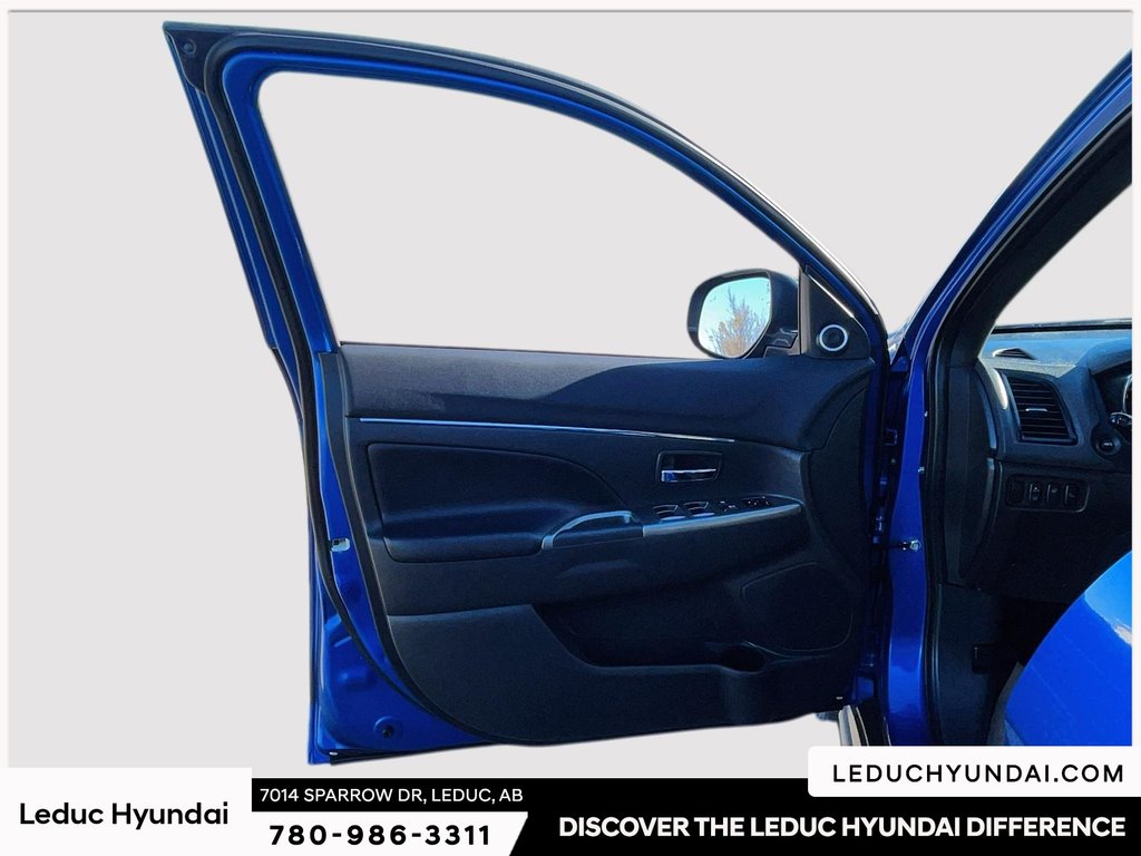 2020 Mitsubishi RVR SE in Leduc, Alberta - 10 - w1024h768px