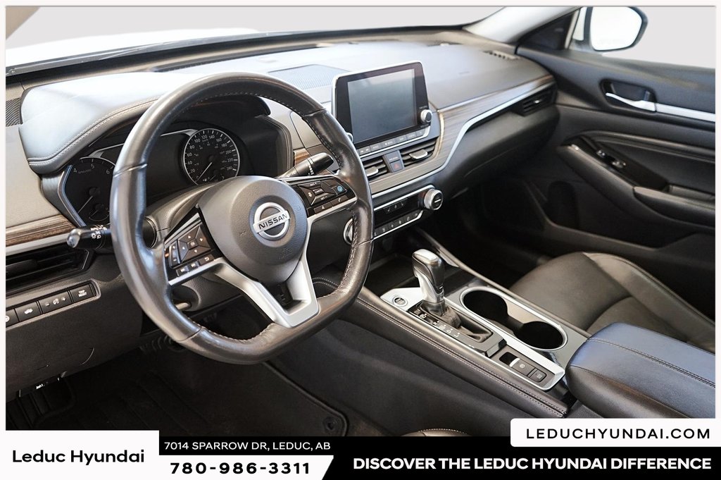 2022 Nissan Altima 2.5 Platinum in Leduc, Alberta - 12 - w1024h768px