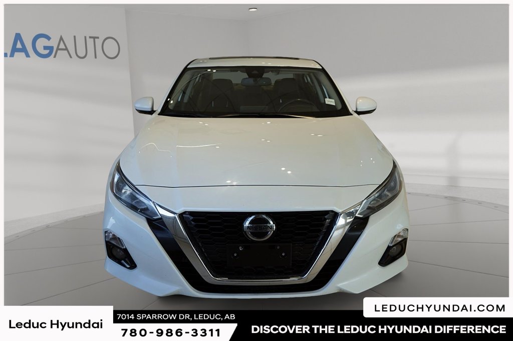 2022 Nissan Altima 2.5 Platinum in Leduc, Alberta - 2 - w1024h768px