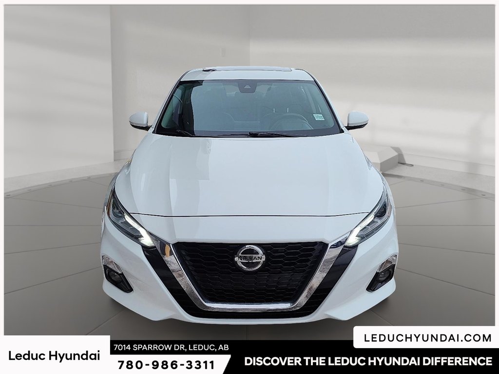 2022 Nissan Altima 2.5 Platinum in Leduc, Alberta - 2 - w1024h768px