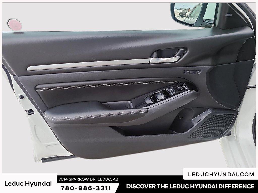 2022 Nissan Altima 2.5 Platinum in Leduc, Alberta - 10 - w1024h768px