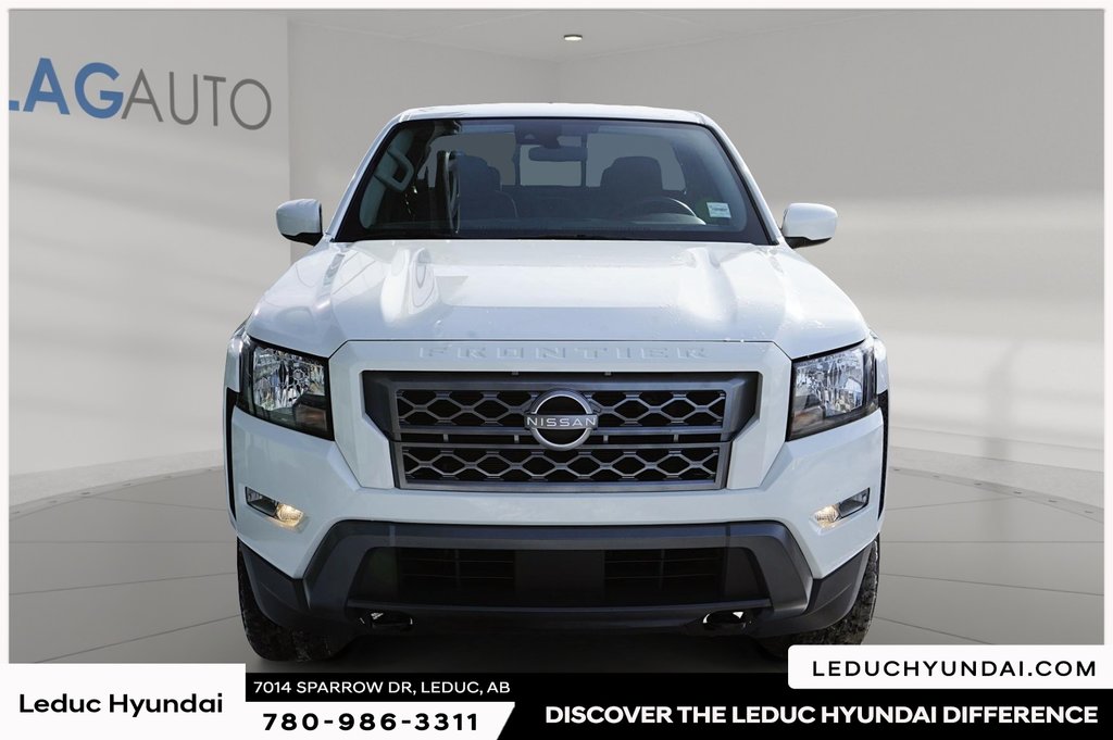 2023 Nissan Frontier SV in Leduc, Alberta - 2 - w1024h768px