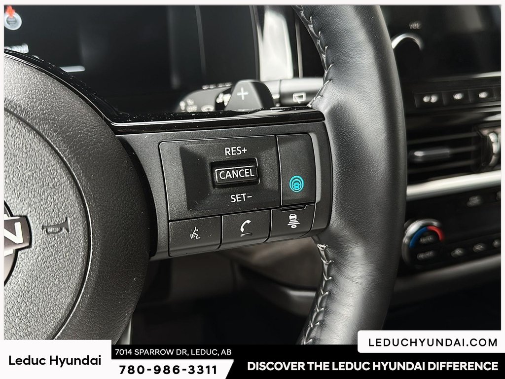 2024 Nissan Pathfinder Platinum in Leduc, Alberta - 18 - w1024h768px