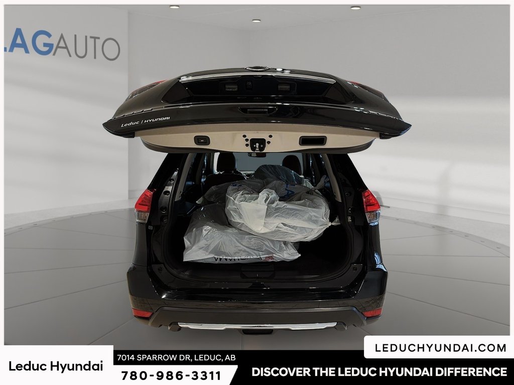 2017 Nissan Rogue SL in Leduc, Alberta - 6 - w1024h768px