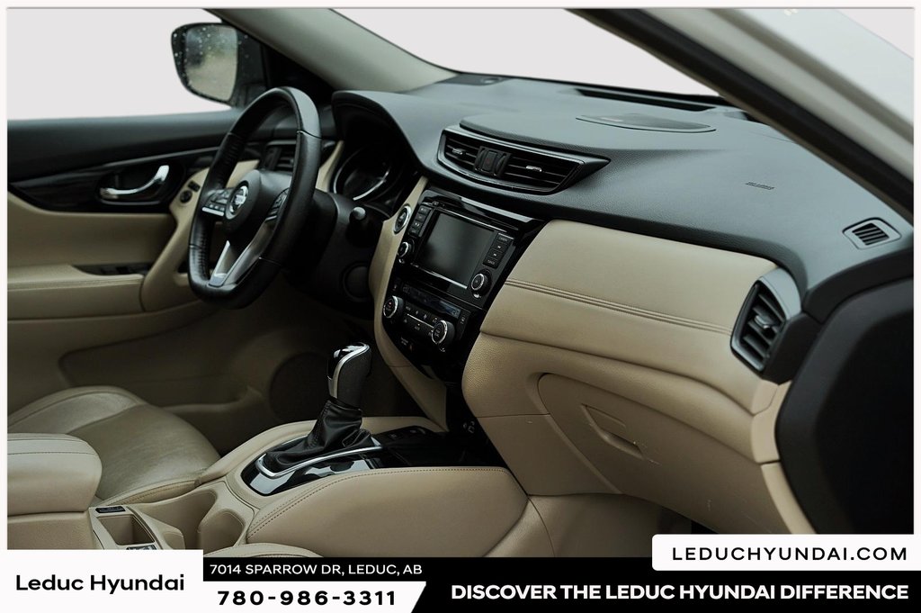 2020 Nissan Rogue SL in Leduc, Alberta - 11 - w1024h768px