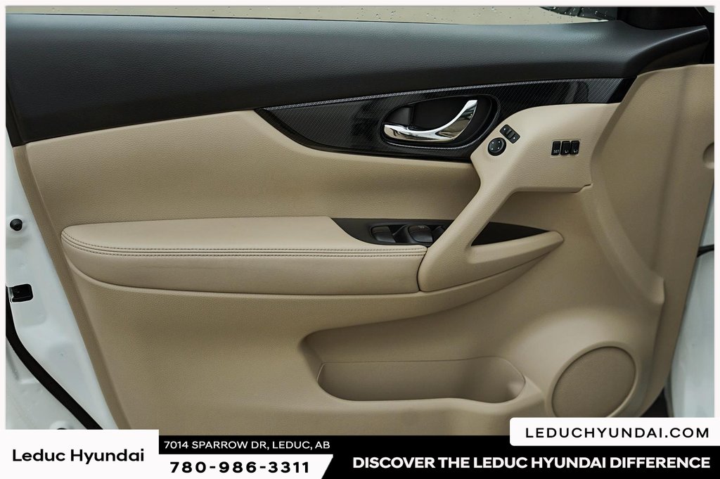 2020 Nissan Rogue SL in Leduc, Alberta - 12 - w1024h768px