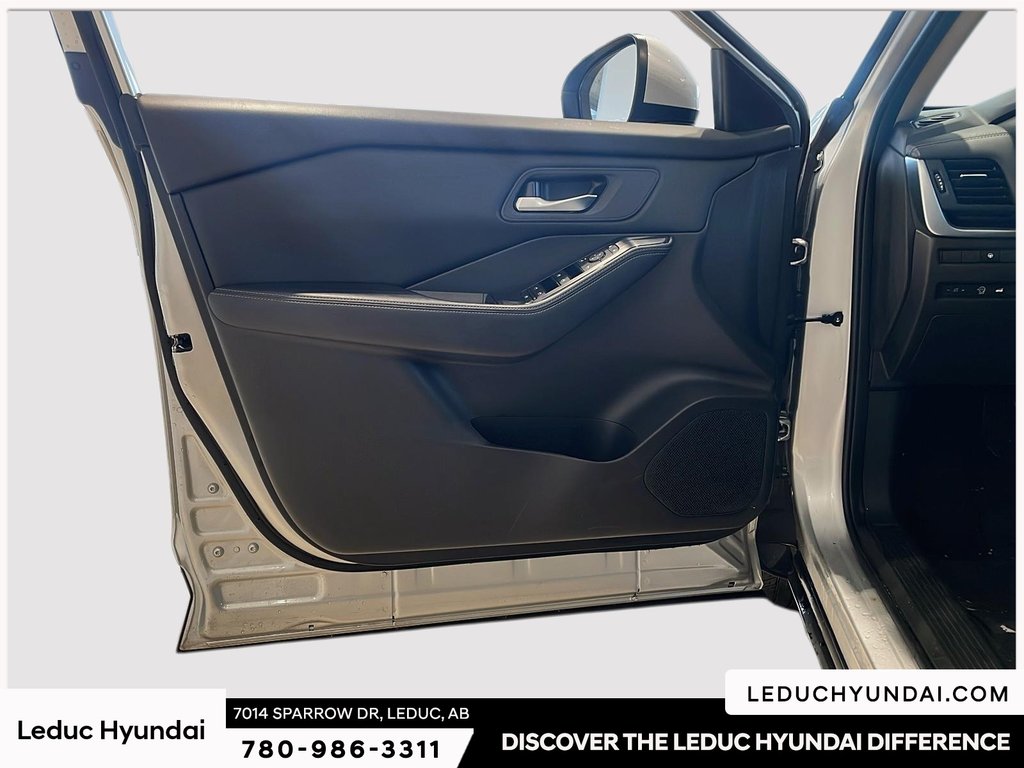 2025 Nissan Rogue SV in Leduc, Alberta - 10 - w1024h768px