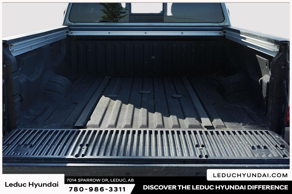 2017 Nissan Titan XD Platinum Reserve in Leduc, Alberta - 16 - w1024h768px