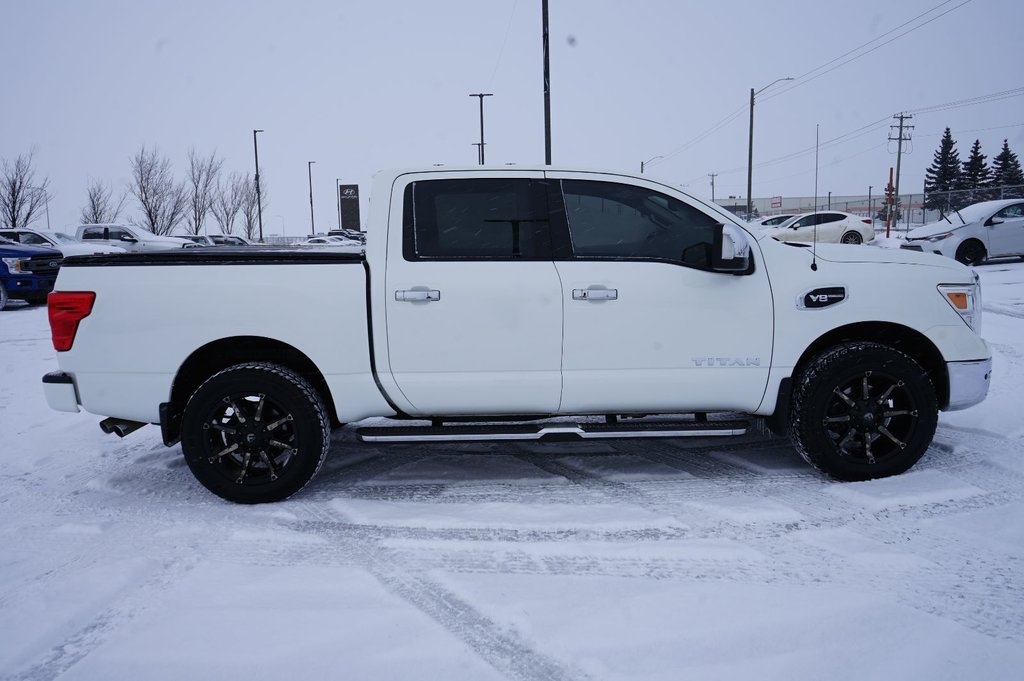 2017 Nissan Titan SV in Leduc, Alberta - 8 - w1024h768px